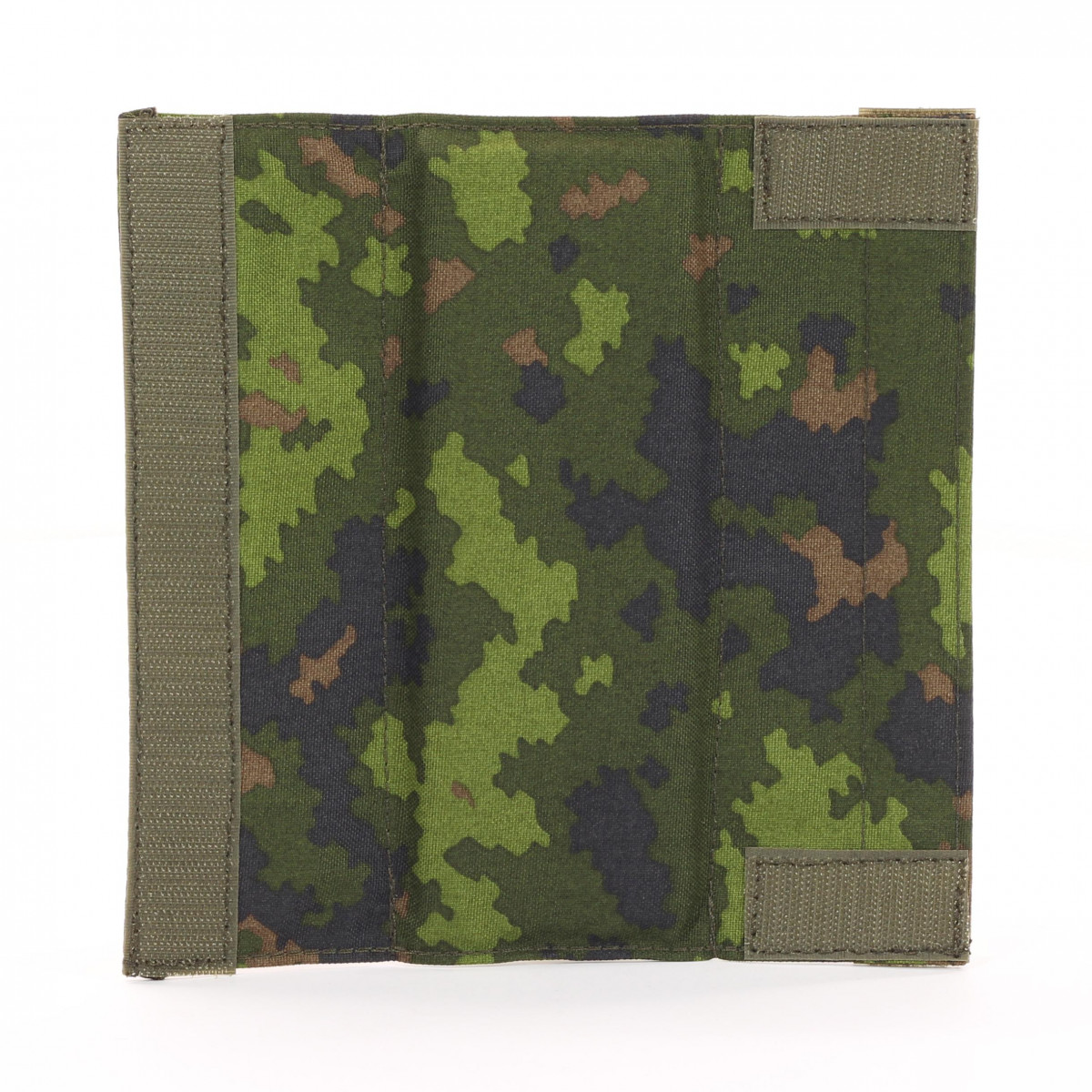 Hombrera universal portaplacas en camuflaje finlandés M05