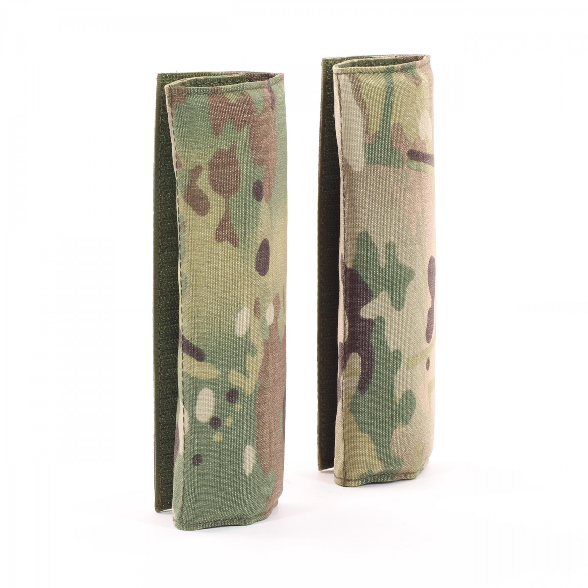 Hombrera universal portaplacas en multicam