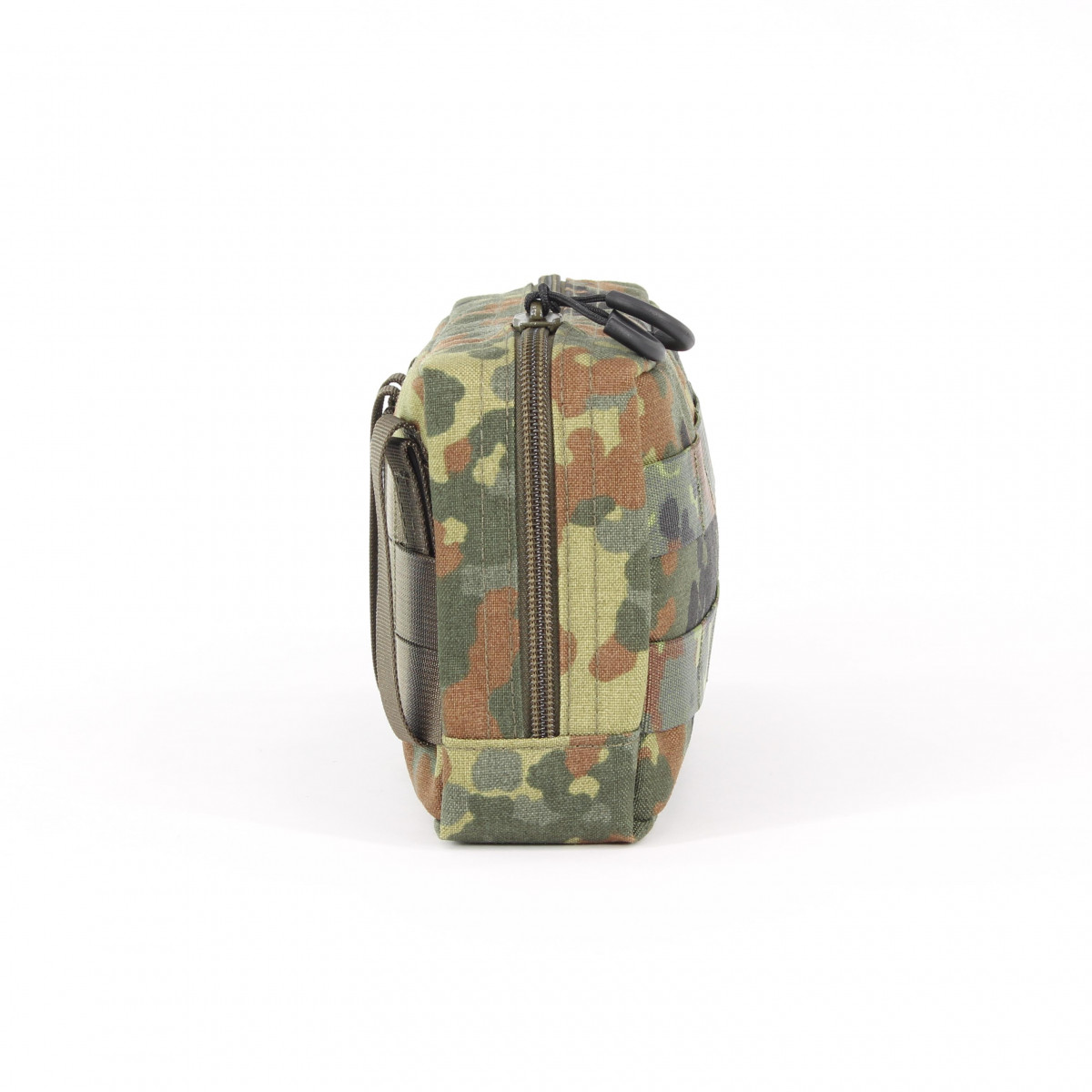 Horizontal multi-purpose pouch in camouflage