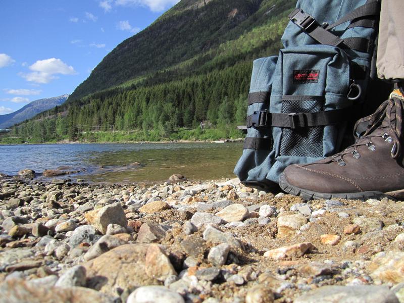 Zentauron Rucksack am Bergsee